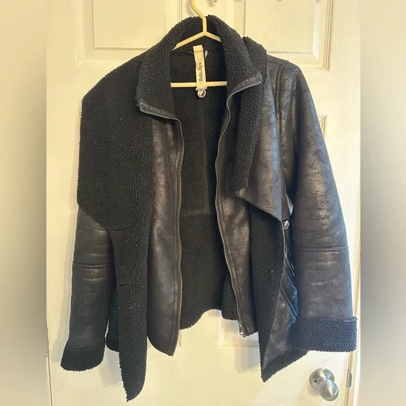 Soya & Kyo Black Faux Shearling Moto Jacket - Size XS - Picture 3 of 9